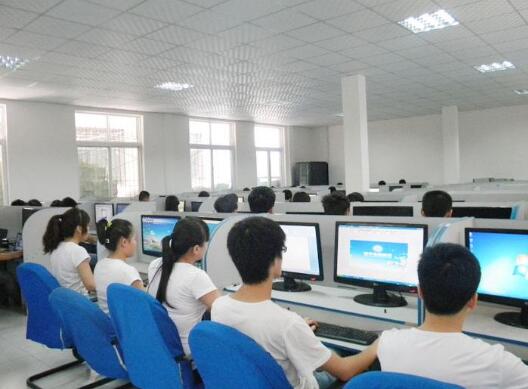初中毕业能学计算机什么专业吗 初中毕业能学计算机什么专业吗