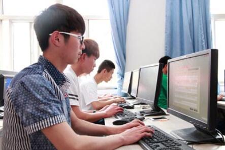 学电脑哪个学校比较好 学电脑哪个学校比较好